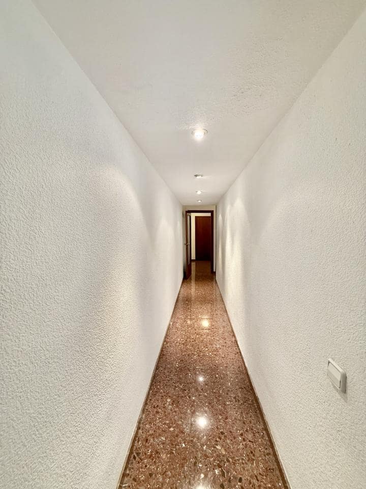 3 quarto Apartamento para venda em Benidorm com garagem - 295 000 € (Ref: 9369147)