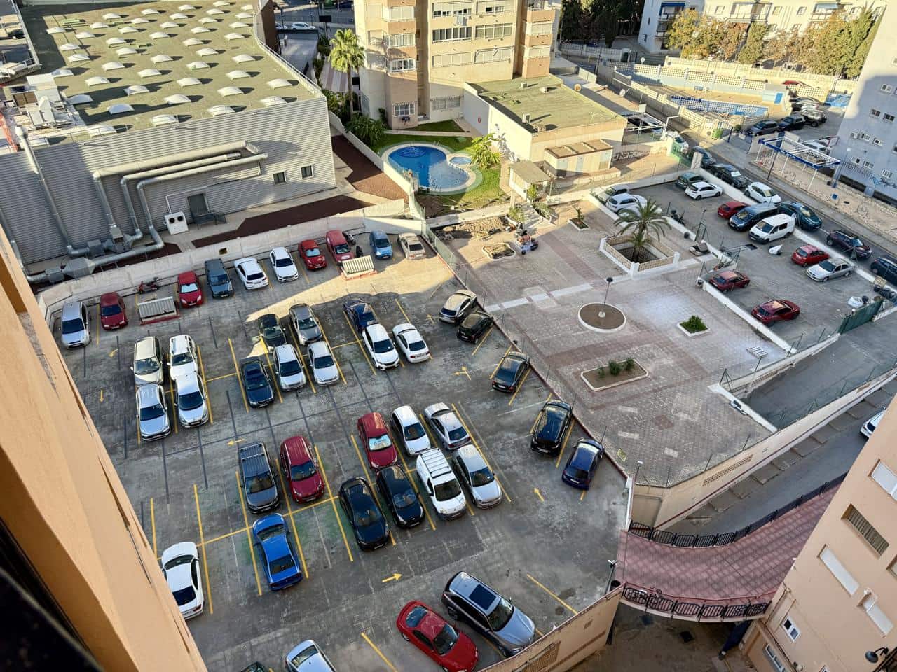 2 bedroom Flat for sale in Benidorm with pool garage - € 300,000 (Ref: 9396735)