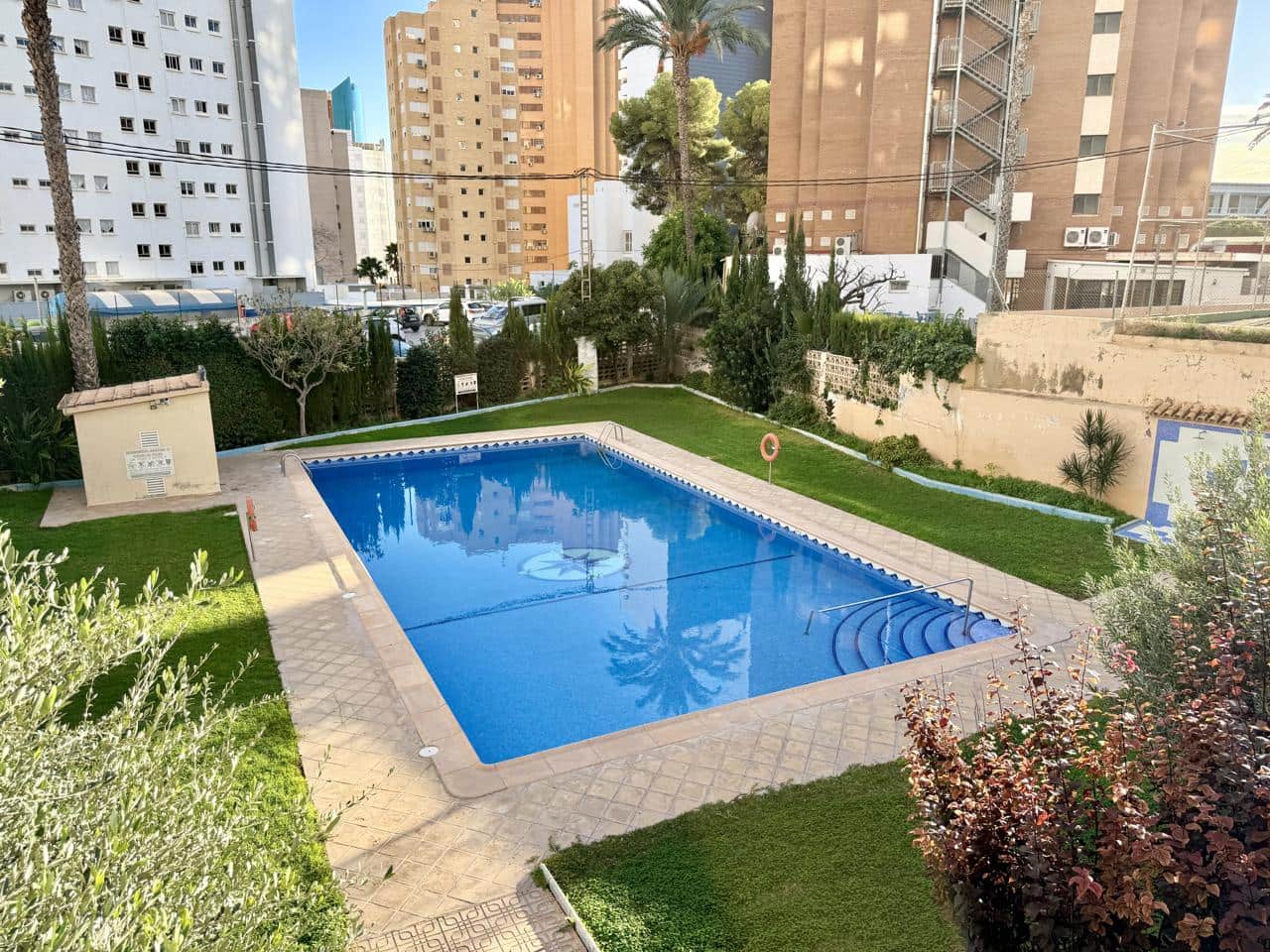 2 bedroom Flat for sale in Benidorm with pool garage - € 300,000 (Ref: 9396735)