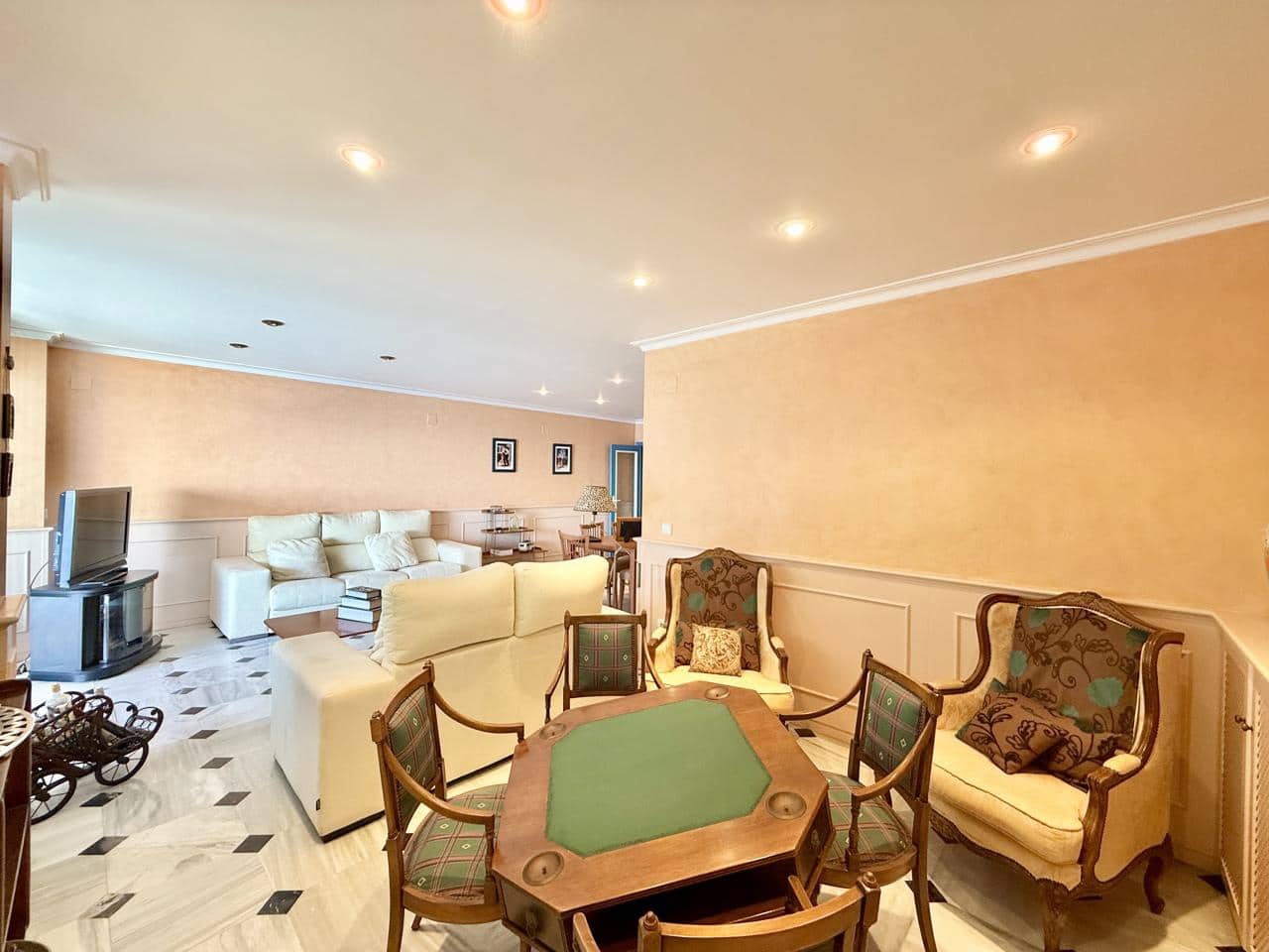 4 soveværelse Lejlighed til salg i Benidorm med swimmingpool garage - € 950.000 (Ref: 9399825)