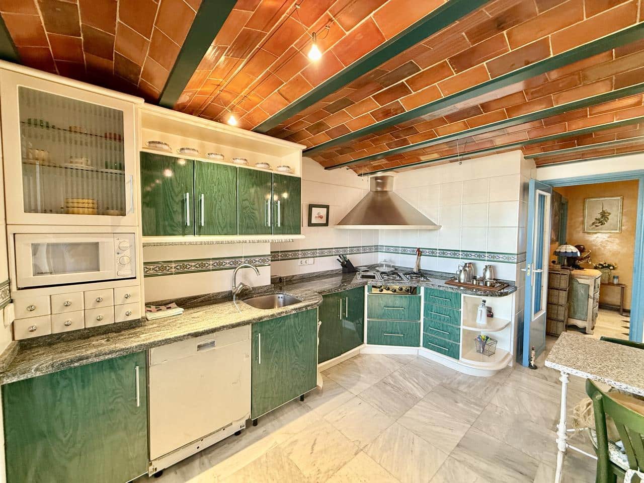 4 soveværelse Lejlighed til salg i Benidorm med swimmingpool garage - € 950.000 (Ref: 9399825)