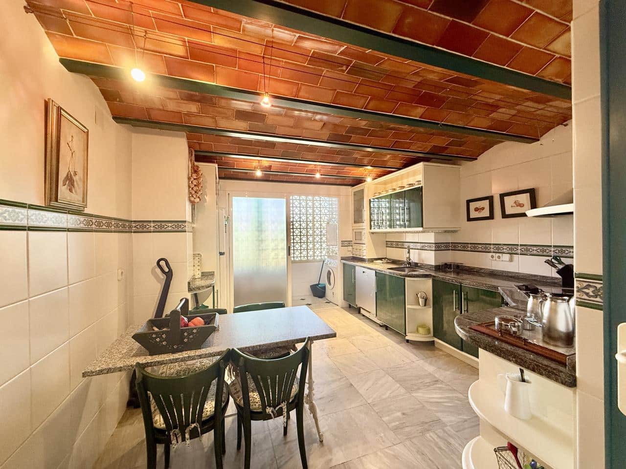 4 soveværelse Lejlighed til salg i Benidorm med swimmingpool garage - € 950.000 (Ref: 9399825)