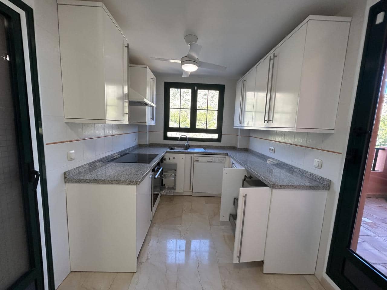 3 bedroom Flat for sale in Finestrat with pool garage - € 465,000 (Ref: 9503086)