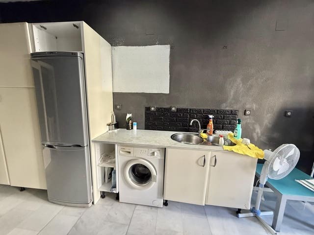2 slaapkamer Bedrijf te koop in Levante, Benidorm - € 196.200 (Ref: 9510226)