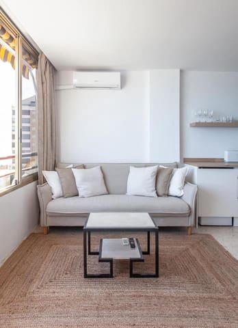 Lejlighed til leje i Benidorm med swimmingpool garage - € 800 (Ref: 9525758)