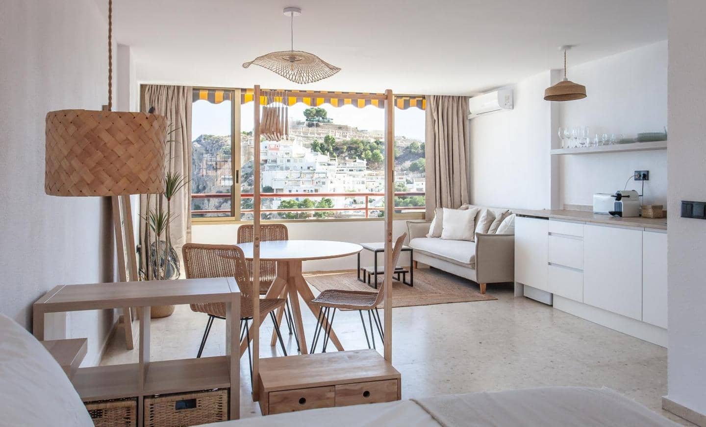 Lejlighed til leje i Benidorm med swimmingpool garage - € 800 (Ref: 9525758)