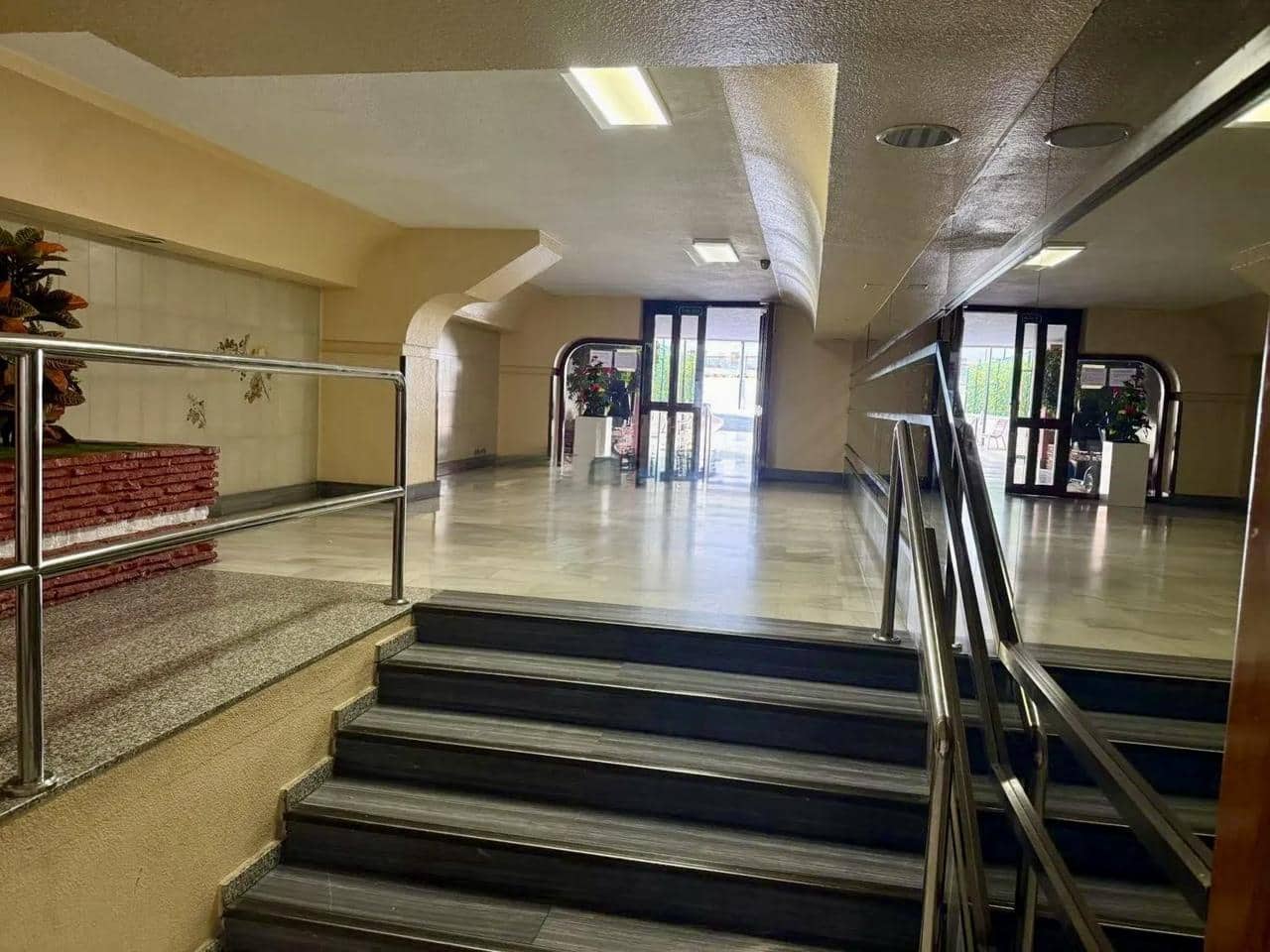 2 sypialnia Mieszkanie na sprzedaż w Benidorm z basenem garażem - 240 000 € (Ref: 9542300)