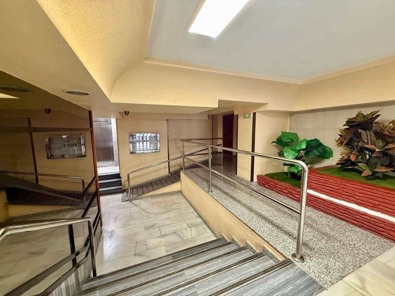 2 sypialnia Mieszkanie na sprzedaż w Benidorm z basenem garażem - 240 000 € (Ref: 9542300)