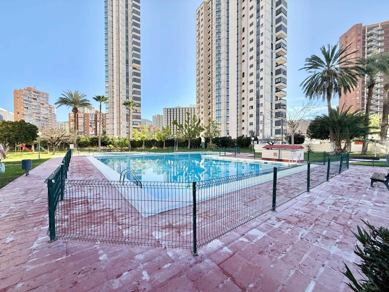 2 sypialnia Mieszkanie na sprzedaż w Benidorm z basenem garażem - 240 000 € (Ref: 9542300)