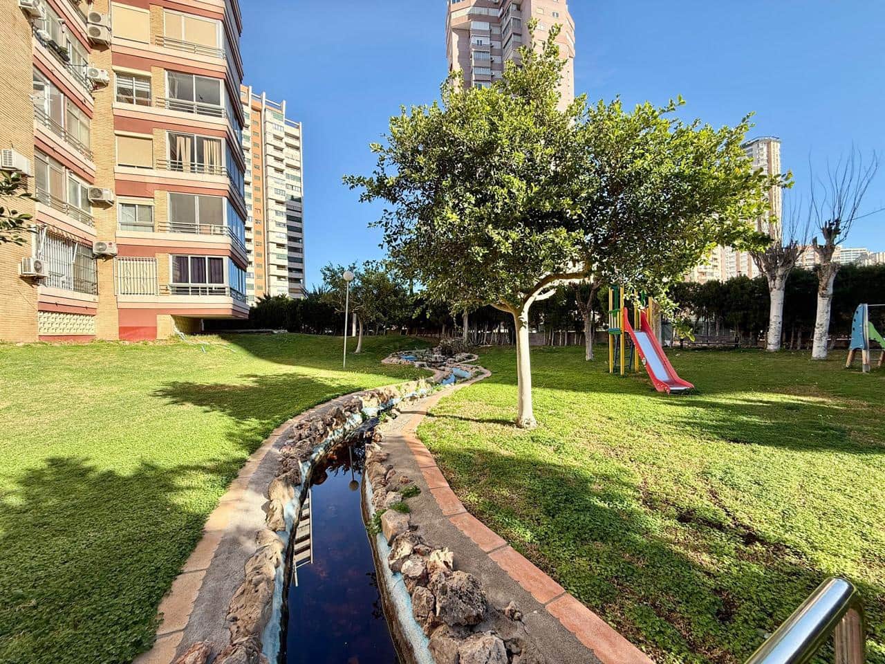 2 sypialnia Mieszkanie na sprzedaż w Benidorm z basenem garażem - 240 000 € (Ref: 9542300)