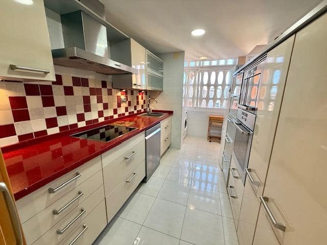 3 camera da letto Appartamento in vendita in Benidorm con piscina garage - 294.000 € (Rif: 9546976)