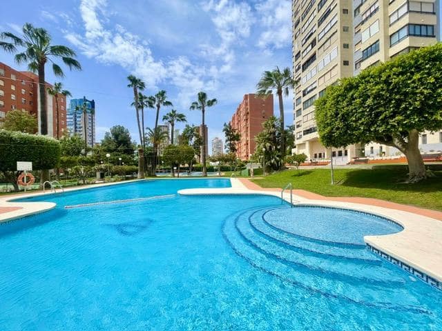 1 soveværelse Lejlighed til salg i Benidorm med swimmingpool - € 212.000 (Ref: 9609957)