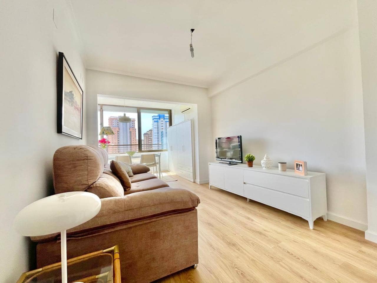 1 soveværelse Lejlighed til salg i Benidorm med swimmingpool - € 212.000 (Ref: 9609957)