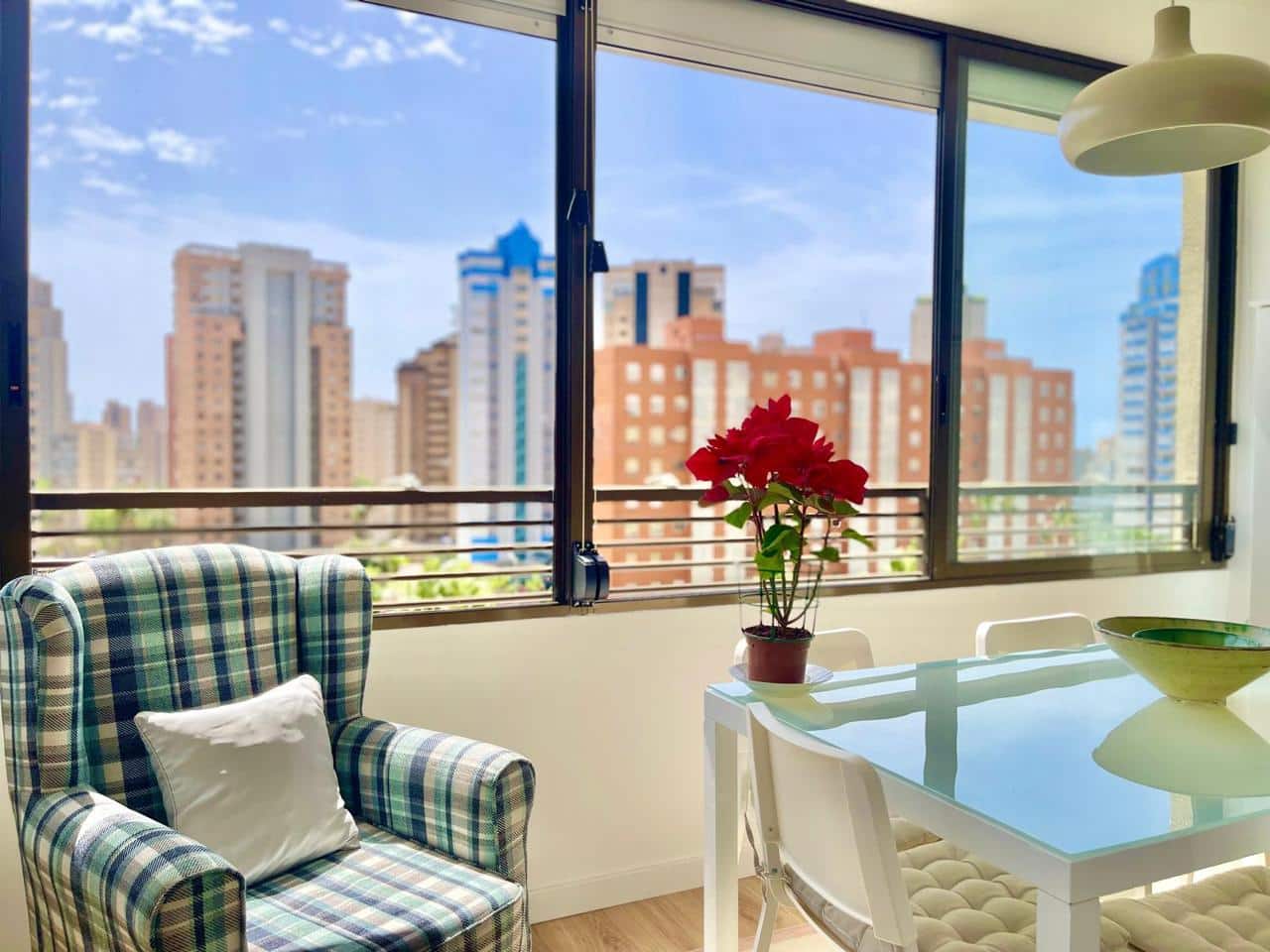 1 soveværelse Lejlighed til salg i Benidorm med swimmingpool - € 212.000 (Ref: 9609957)