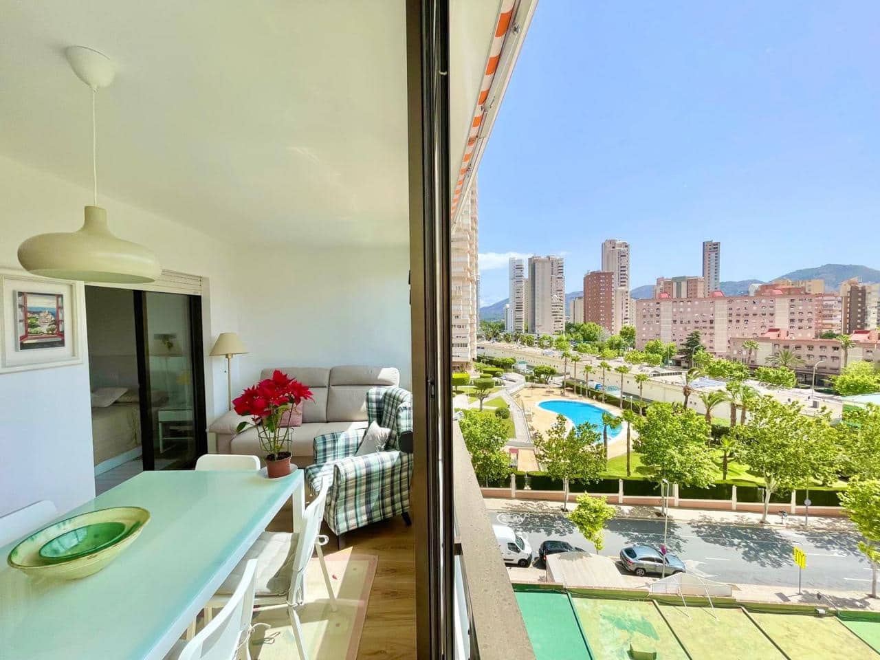 1 soveværelse Lejlighed til salg i Benidorm med swimmingpool - € 212.000 (Ref: 9609957)