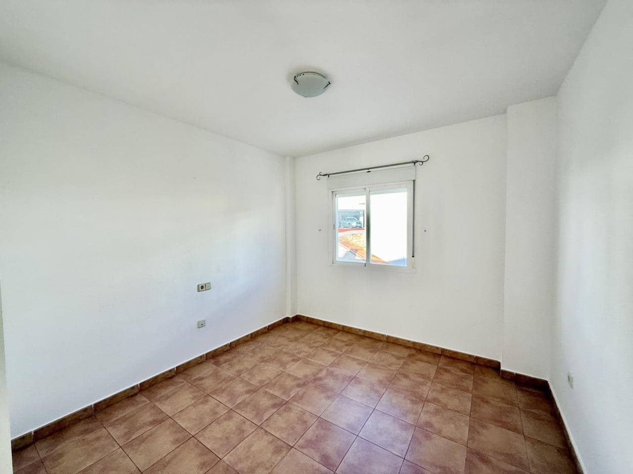 3 sypialnia Willa na sprzedaż w Relleu z basenem garażem - 180 000 € (Ref: 9609958)