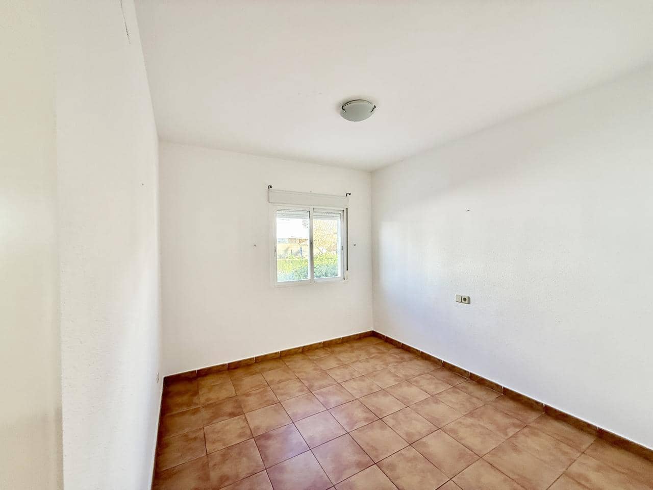 3 sypialnia Willa na sprzedaż w Relleu z basenem garażem - 180 000 € (Ref: 9609958)