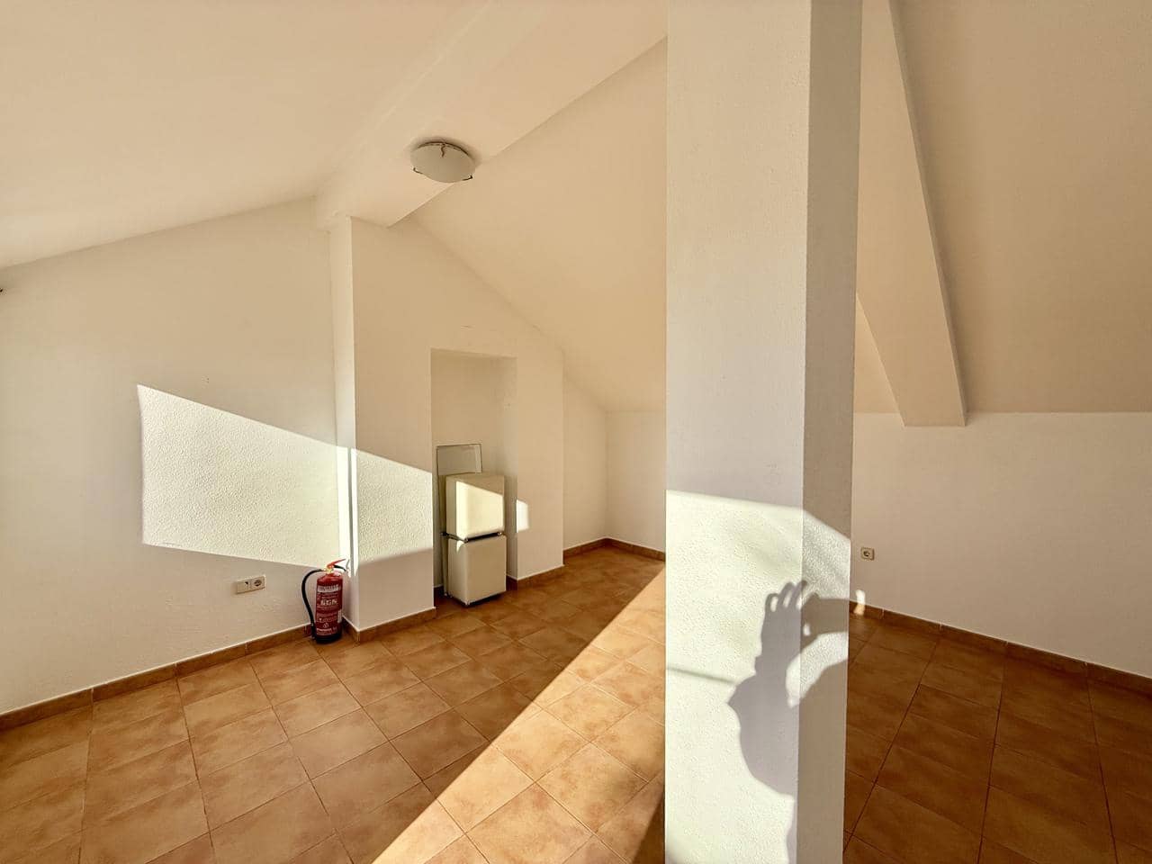 3 sypialnia Willa na sprzedaż w Relleu z basenem garażem - 180 000 € (Ref: 9609958)