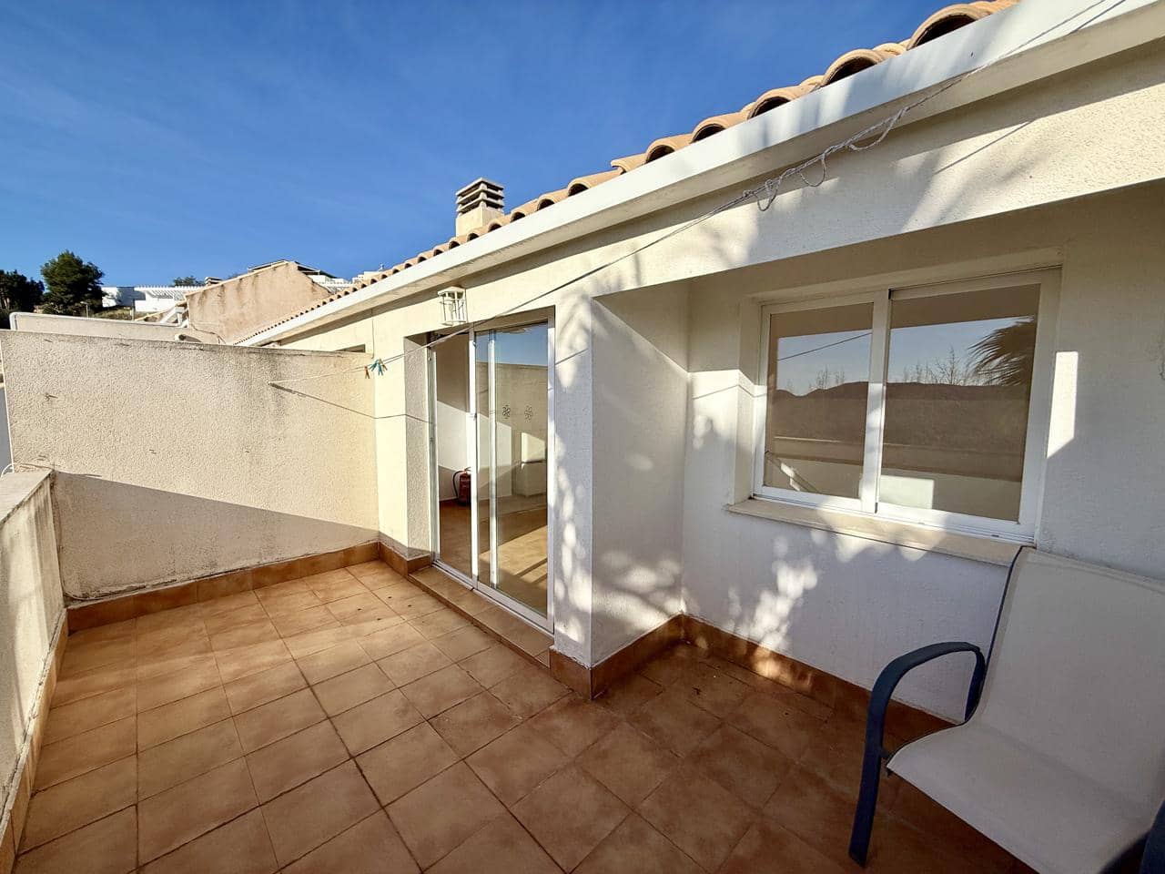 3 sypialnia Willa na sprzedaż w Relleu z basenem garażem - 180 000 € (Ref: 9609958)