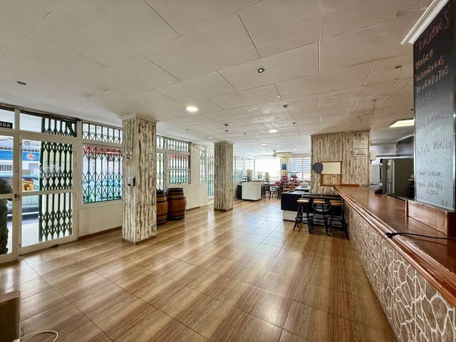 4 soveværelse Virksomhed til salg i Playa Poniente, Benidorm - € 160.000 (Ref: 9641034)