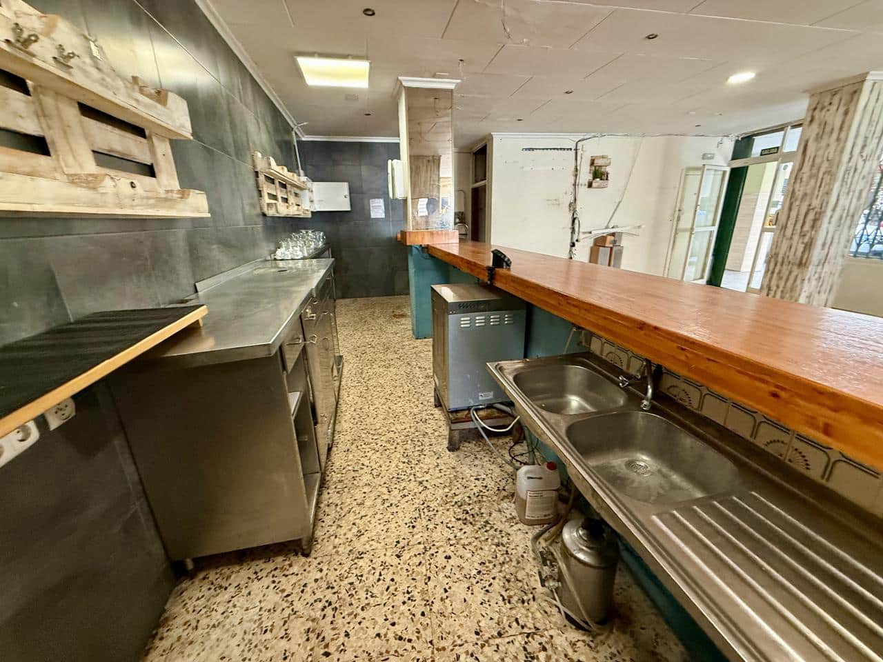 4 soveværelse Virksomhed til salg i Benidorm - € 160.000 (Ref: 9641034)