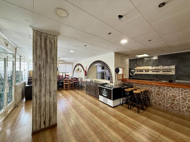 4 soveværelse Virksomhed til salg i Playa Poniente, Benidorm - € 160.000 (Ref: 9641034)