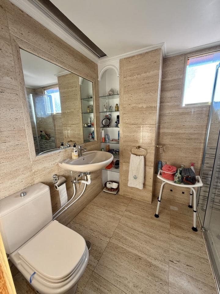 2 soveværelse Lejlighed til salg i Benidorm med swimmingpool garage - € 325.000 (Ref: 9687632)