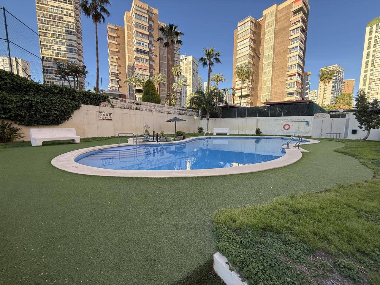 2 soveværelse Lejlighed til salg i Benidorm med swimmingpool garage - € 325.000 (Ref: 9687632)