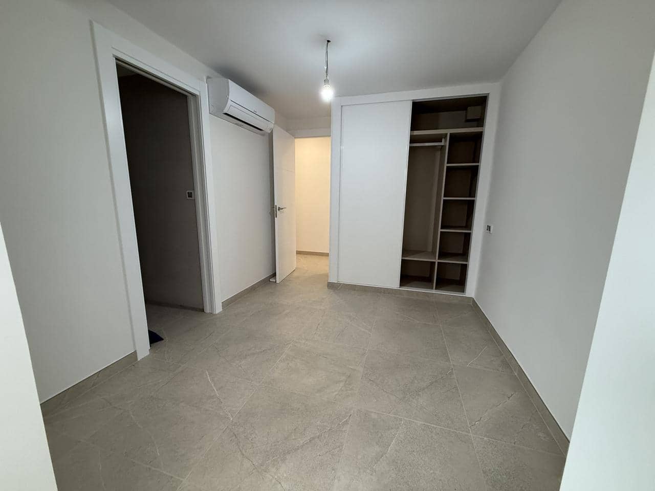 2 bedroom Flat for sale in Benidorm with garage - € 550,000 (Ref: 9715470)