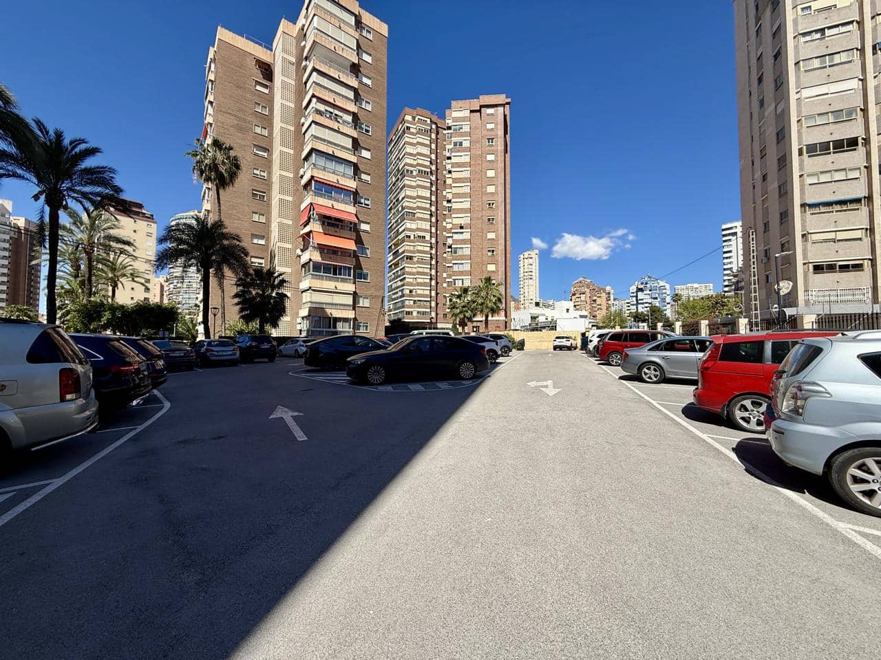 2 soveværelse Lejlighed til salg i Benidorm med swimmingpool garage - € 235.000 (Ref: 9743039)