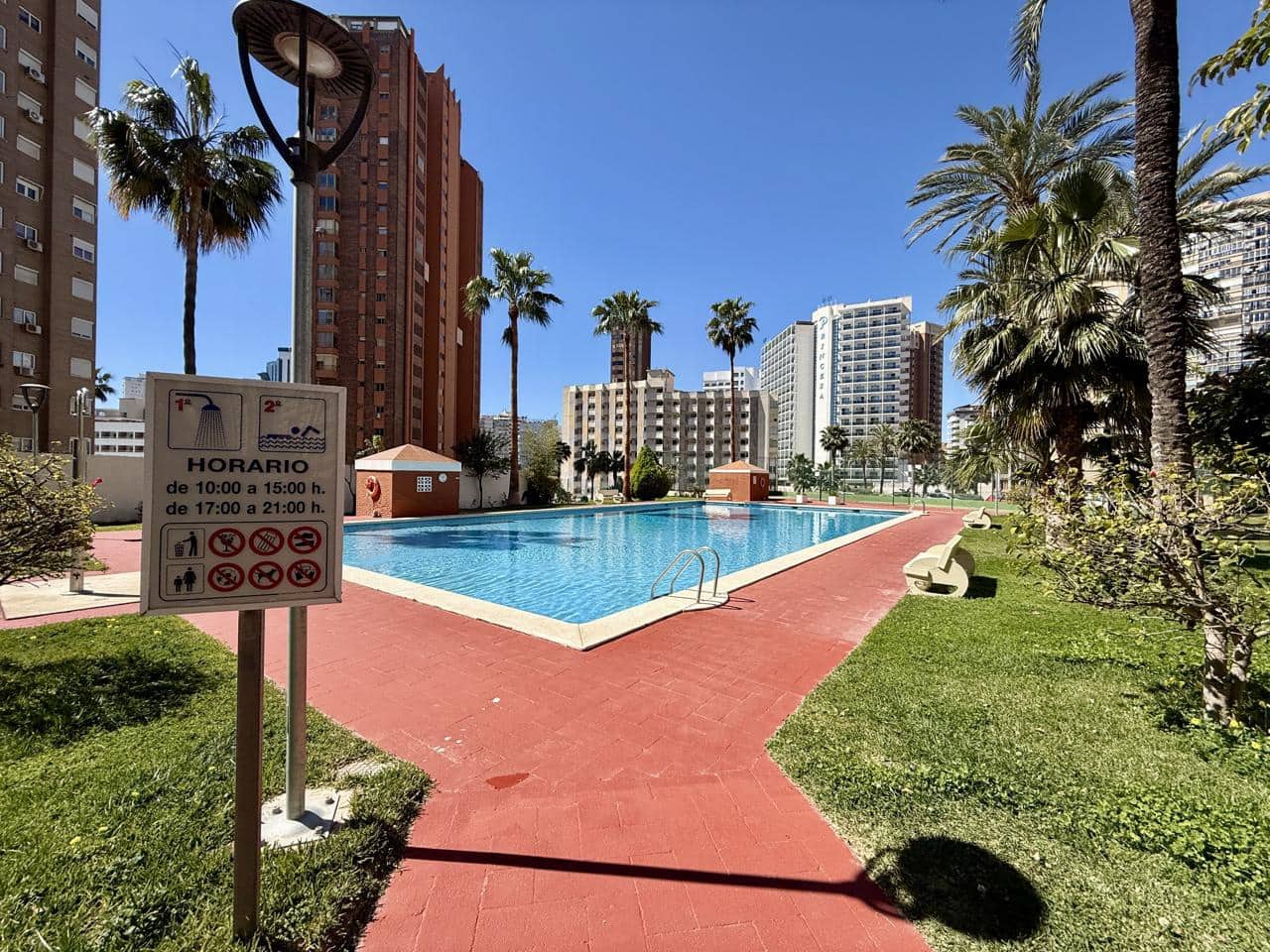 2 soveværelse Lejlighed til salg i Benidorm med swimmingpool garage - € 235.000 (Ref: 9743039)