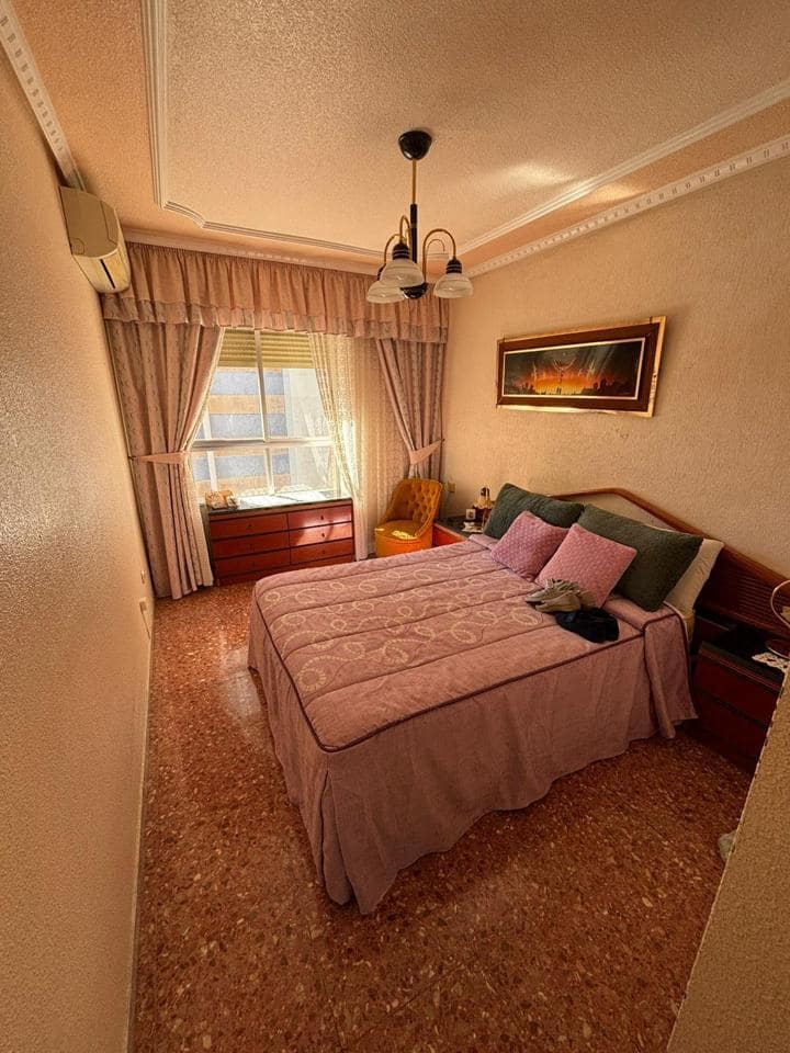 Piso de 3 habitaciones en Benidorm en venta con piscina garaje - 312.000 € (Ref: 9768966)