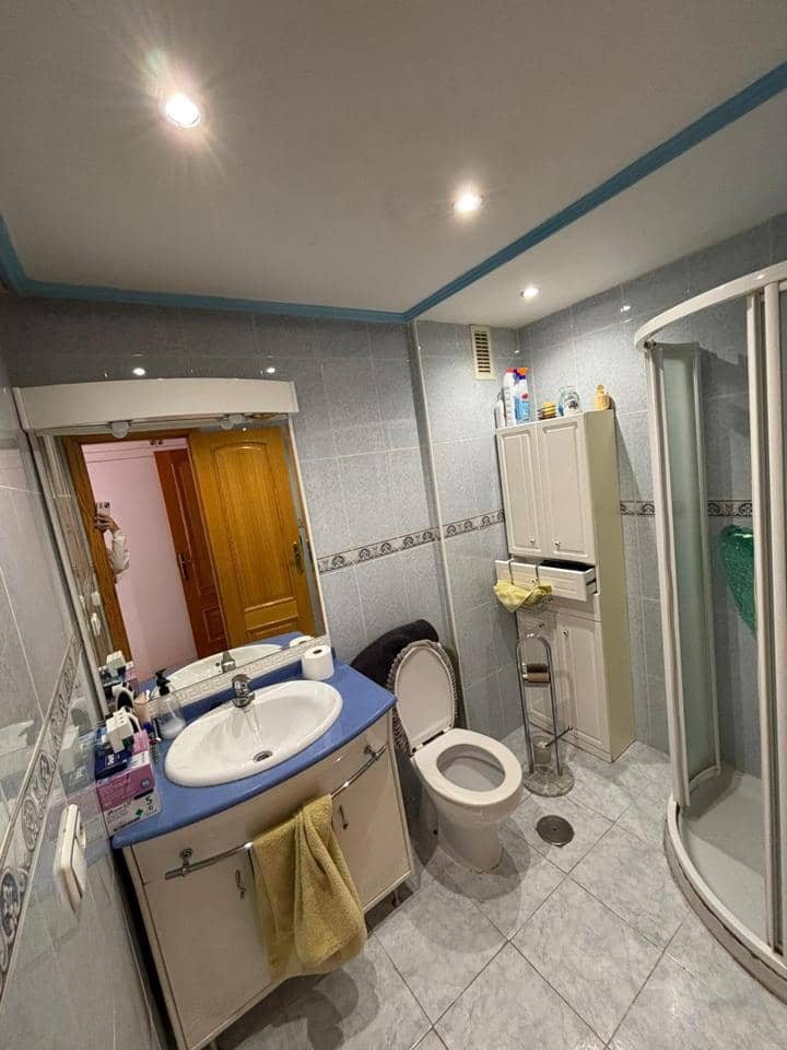 Piso de 3 habitaciones en Benidorm en venta con piscina garaje - 312.000 € (Ref: 9768966)
