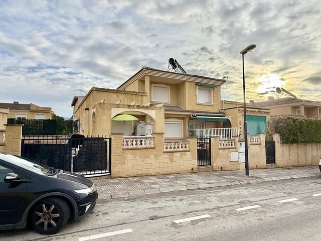 3 sovrum Villa till salu i Barranco Hondo, La Nucia med garage - 285 000 € (Ref: 9770980)