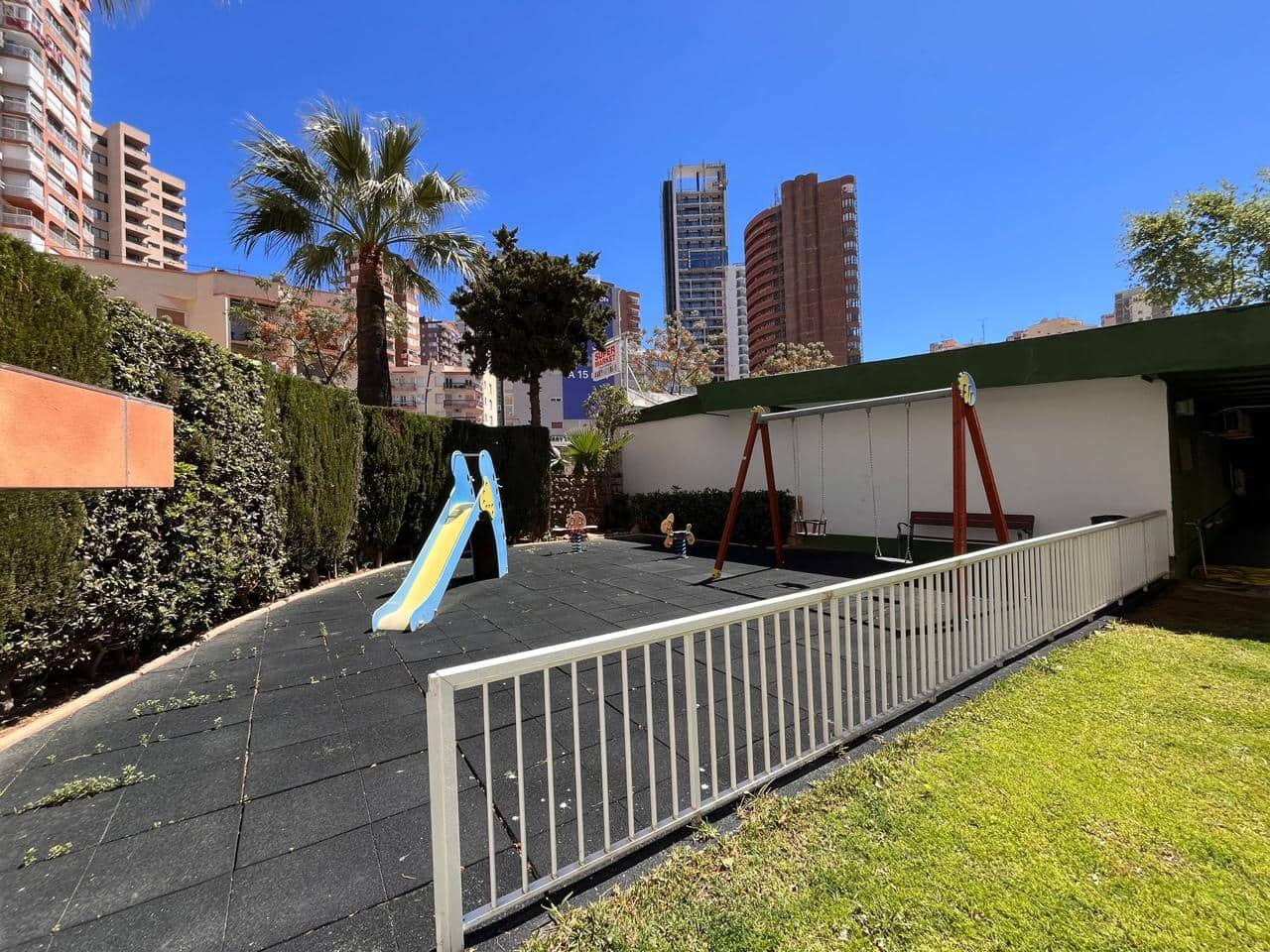 3 slaapkamer Flat te koop in Benidorm met zwembad garage - € 289.000 (Ref: 9782133)