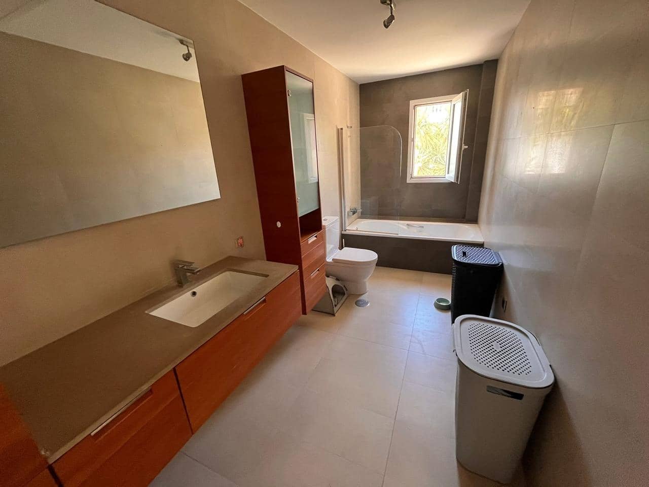 4 bedroom Villa for sale in Alfaz del Pi / L'Alfas del Pi with pool garage - € 398,000 (Ref: 9789627)