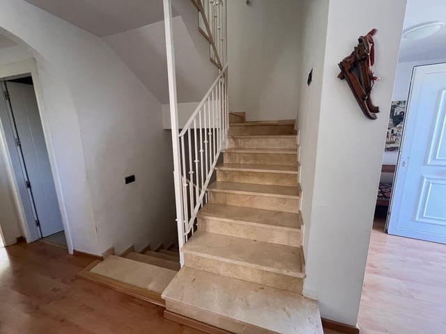 4 quarto Moradia para venda em Alfaz del Pi / L'Alfàs del Pi com piscina garagem - 398 000 € (Ref: 9789627)