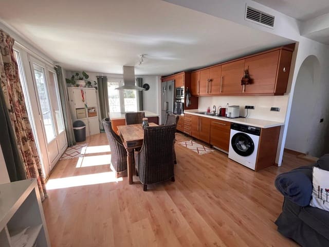 4 quarto Moradia para venda em Alfaz del Pi / L'Alfàs del Pi com piscina garagem - 398 000 € (Ref: 9789627)