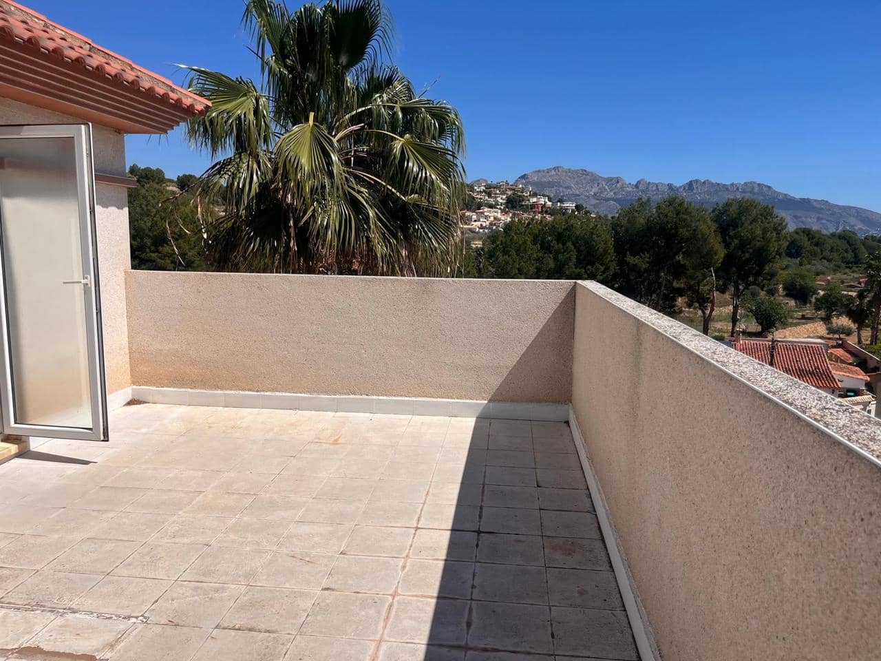 4 bedroom Villa for sale in Alfaz del Pi / L'Alfas del Pi with pool garage - € 398,000 (Ref: 9789627)