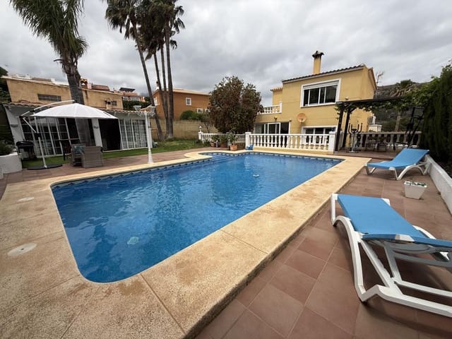 4 chambre Villa/Maison à vendre à La Nucia avec piscine garage - 598 000 € (Ref: 9809815)