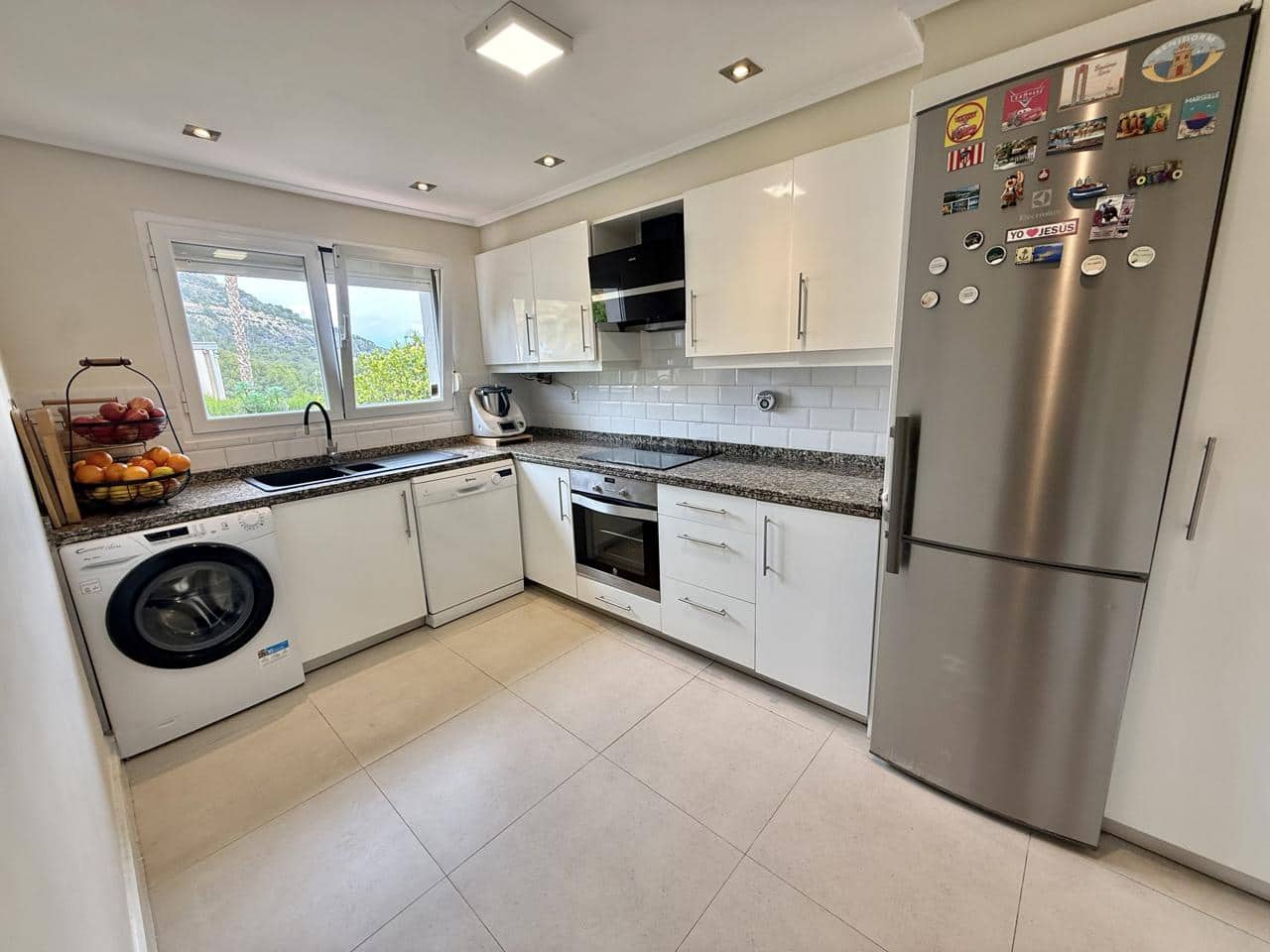 4 soverom Villa til salgs i La Nucia med svømmebasseng garasje - € 598 000 (Ref: 9809815)