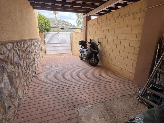 4 chambre Villa/Maison à vendre à La Nucia avec piscine garage - 598 000 € (Ref: 9809815)