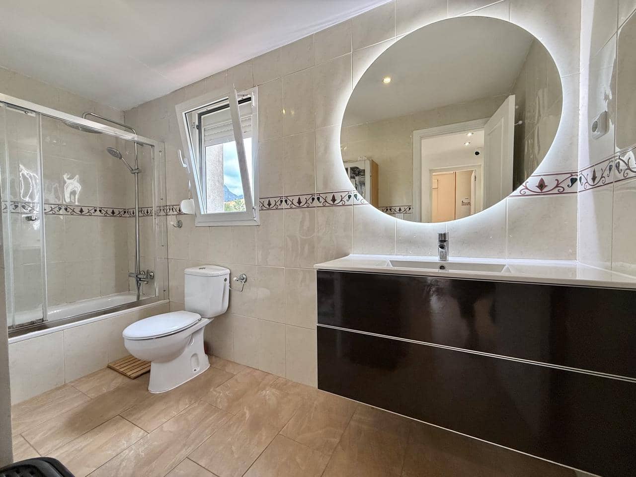 4 soverom Villa til salgs i La Nucia med svømmebasseng garasje - € 598 000 (Ref: 9809815)