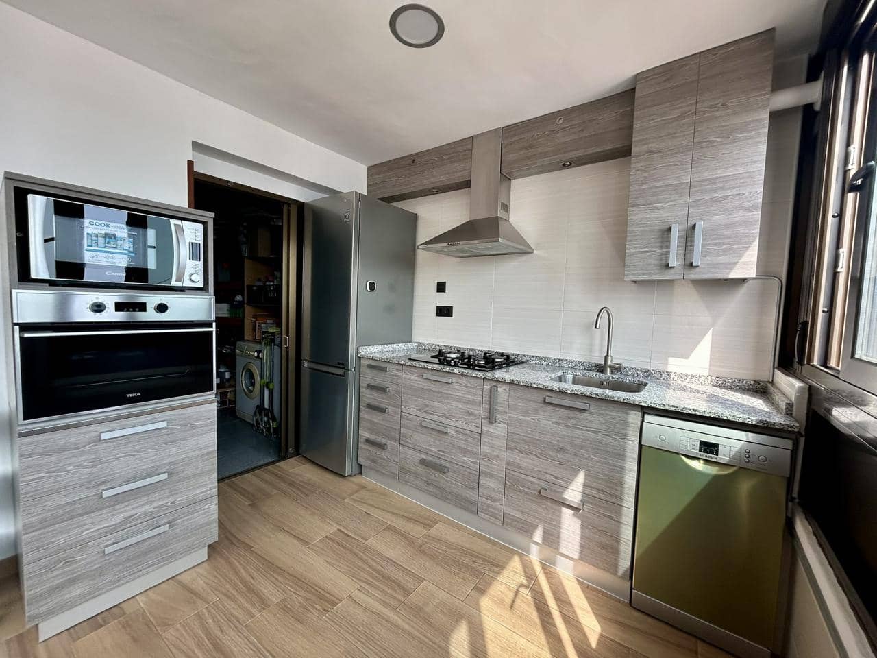 2 makuuhuone Asunto myytävänä paikassa Benidorm mukana 
autotalli - 371 000 € (Ref: 9816253)