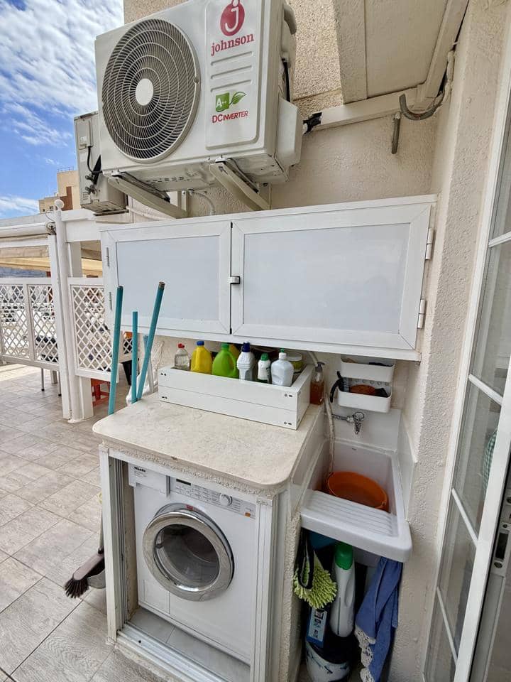 3 bedroom Flat for sale in Benidorm with pool garage - € 420,000 (Ref: 9832310)