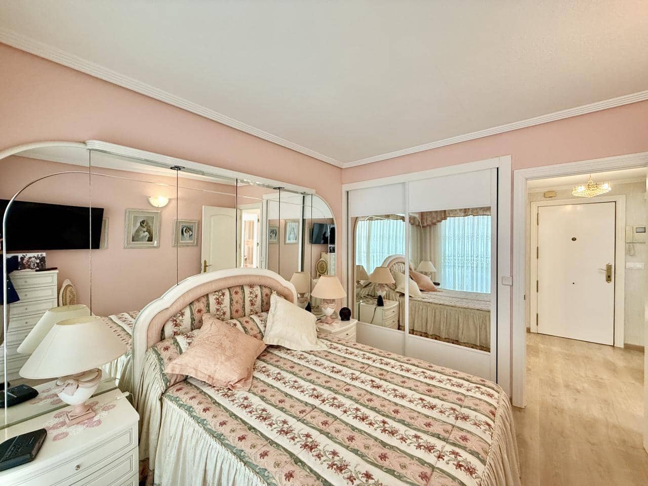 3 bedroom Flat for sale in Benidorm with pool garage - € 420,000 (Ref: 9832310)