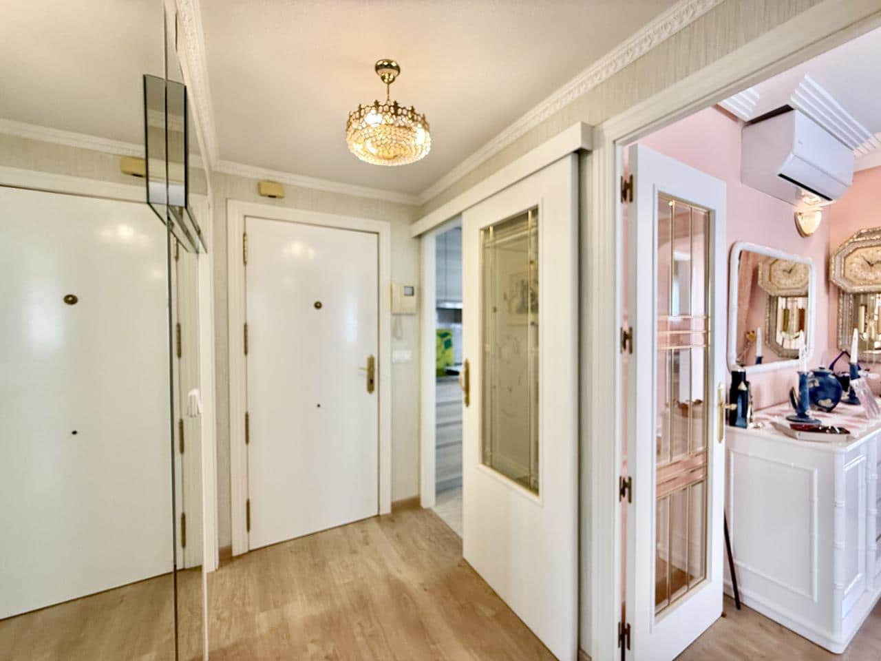 3 bedroom Flat for sale in Benidorm with pool garage - € 420,000 (Ref: 9832310)