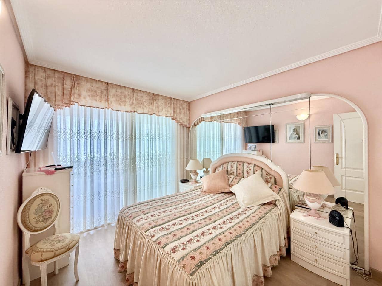 3 bedroom Flat for sale in Benidorm with pool garage - € 420,000 (Ref: 9832310)