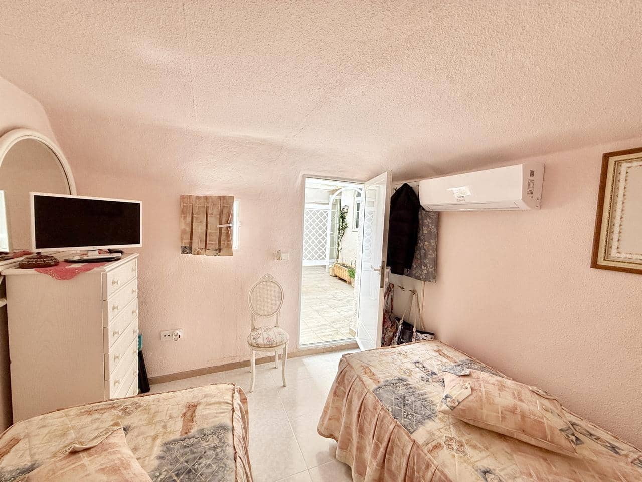 3 bedroom Flat for sale in Benidorm with pool garage - € 420,000 (Ref: 9832310)