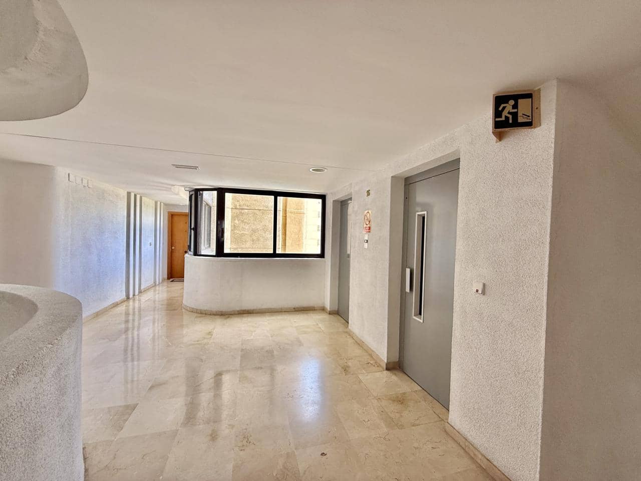 3 bedroom Flat for sale in Benidorm with pool garage - € 420,000 (Ref: 9832310)
